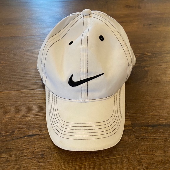White Nike Baseball Cap